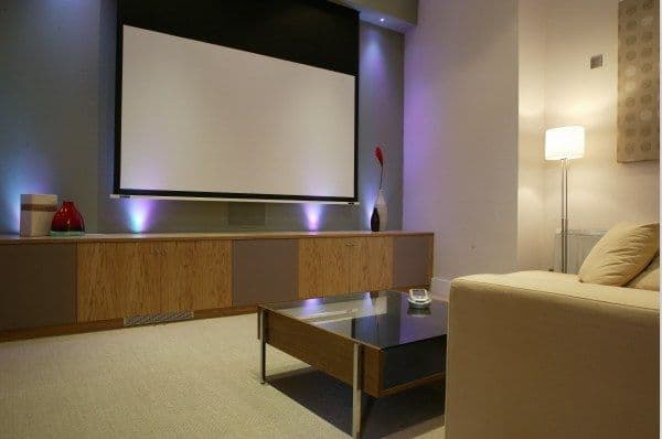 QMJM JM100GEV-TR Motorized Projector Screen 100″